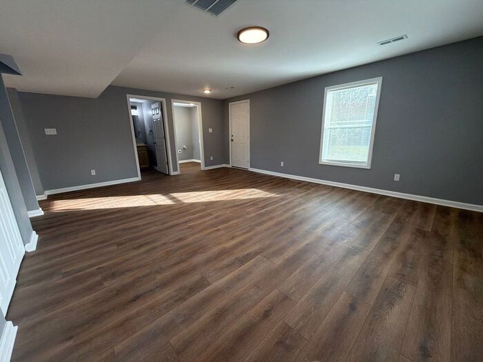 Building Photo - 1702 Bicknell Ave