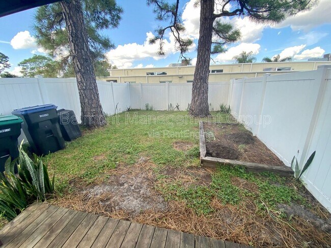 Building Photo - 5533 Decatur St