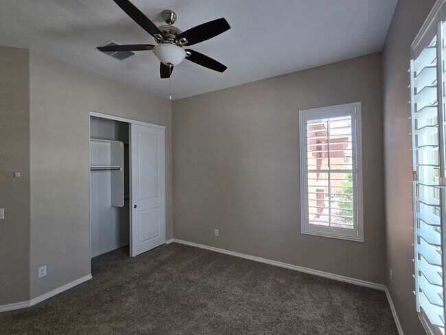 Building Photo - 35532 N Sunset Trail