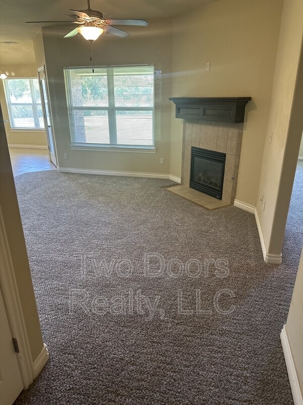 Building Photo - 8113 Waters Edge Way
