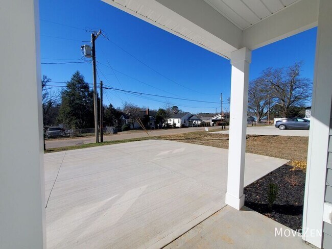 Building Photo - 14 Catawba Ave