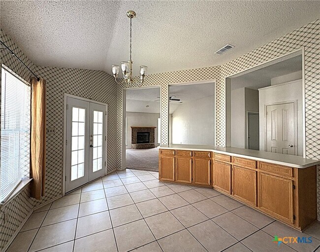 Building Photo - 607 Ottawa Dr