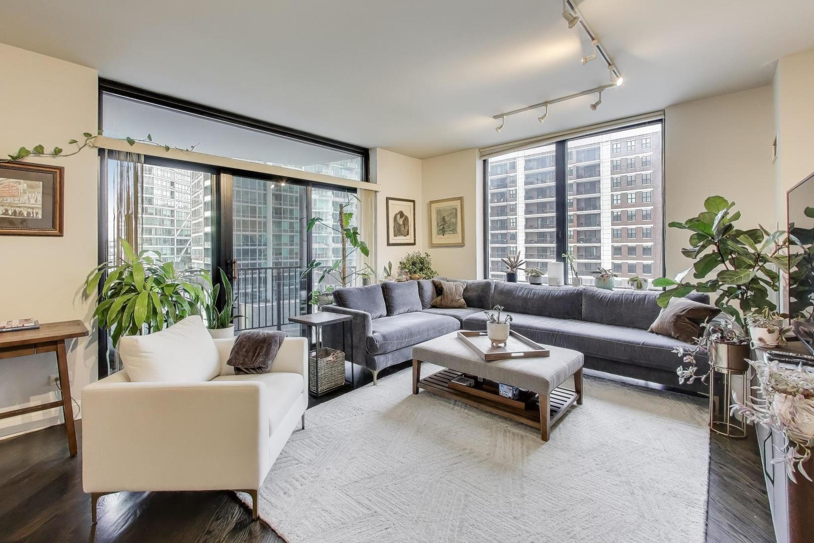 Building Photo - 435 W Erie St