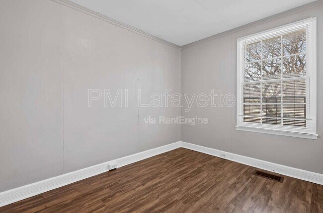 Building Photo - 618 S 18th St