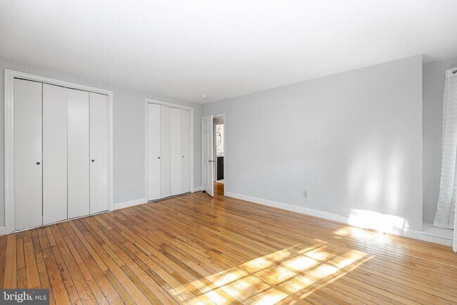 Building Photo - 2810 N Glade St NW