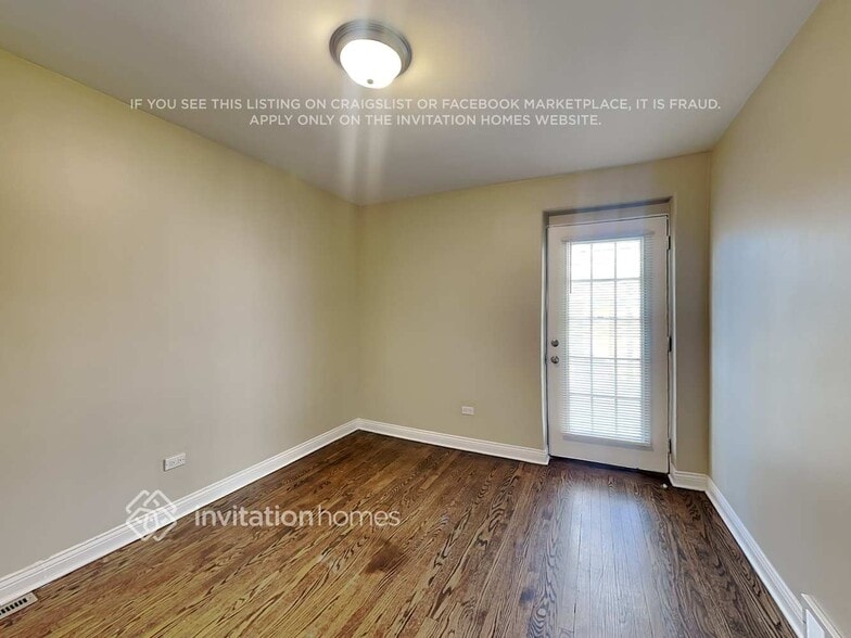 Building Photo - 2652 Maple St