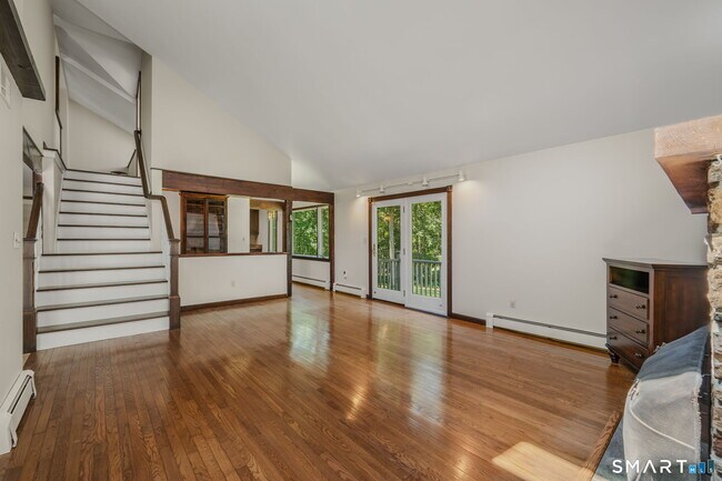 Building Photo - 82 Sill Ln