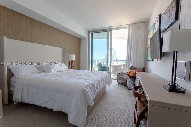 Building Photo - 4111 S Ocean Dr
