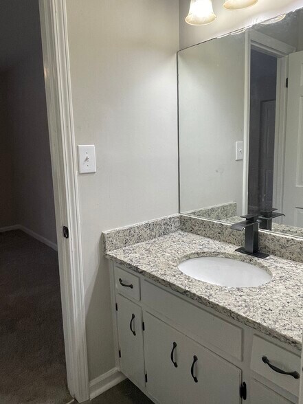 Building Photo - 6434 Woodstone Ter