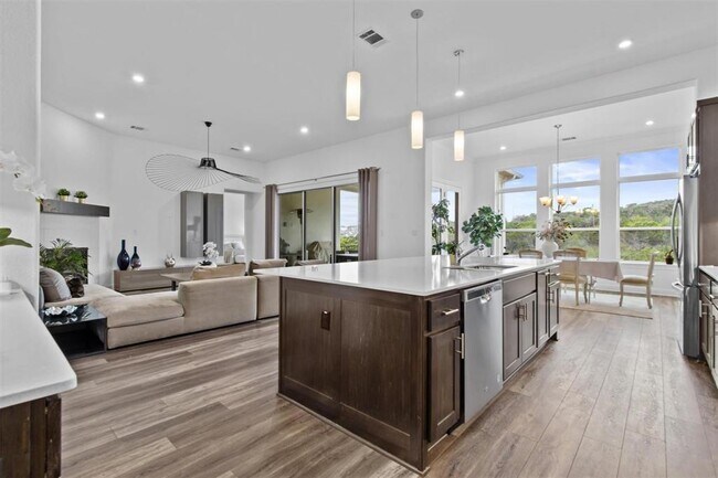 Building Photo - 4737 Modena Bay Bend