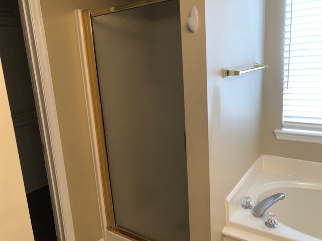 Building Photo - 9 Barons Way