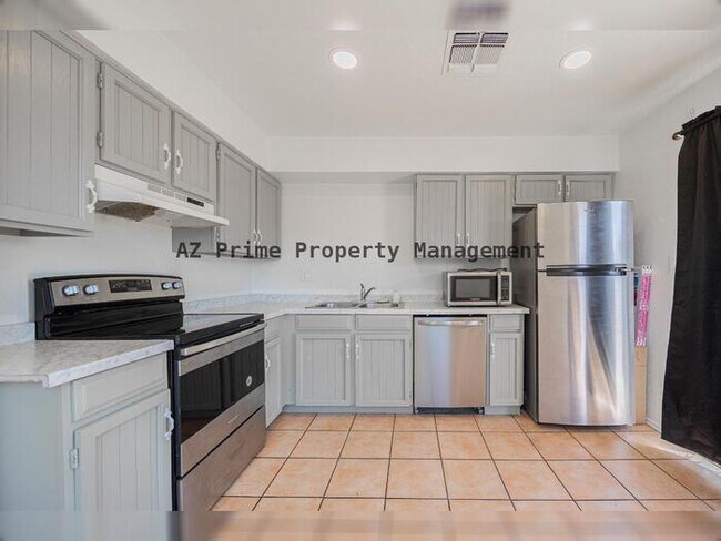 Building Photo - 2145 S Dorsey Ln