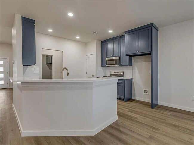 Building Photo - 8305 NW 163rd Ter