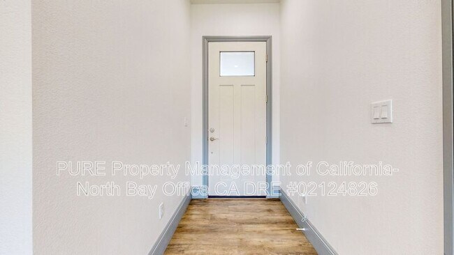 Building Photo - 1340 Miller Dr