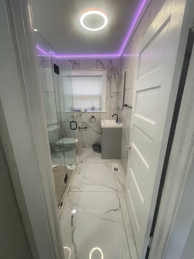 Building Photo - 213 W Baltimore Ave