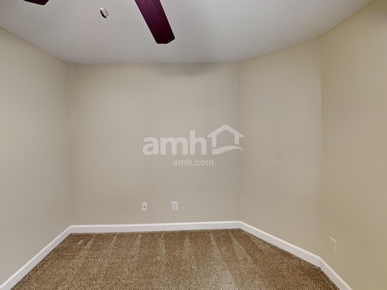 Building Photo - 533 Scotts Creek Trl