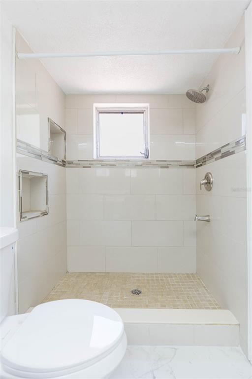 Building Photo - 8253 Redfield Dr