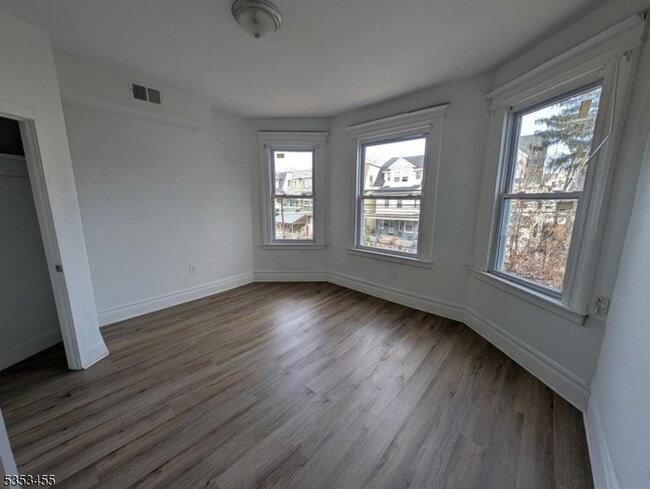 Primary Photo - 166 N 12th St