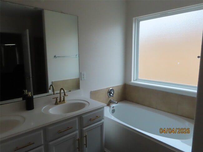 Building Photo - 15631 S Fall Fern Cir