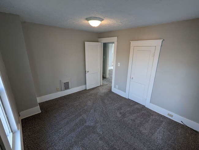 Building Photo - Land Contract Opportunity – $89,900 with j...