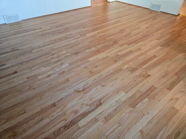 Building Photo - 28606 Denise St