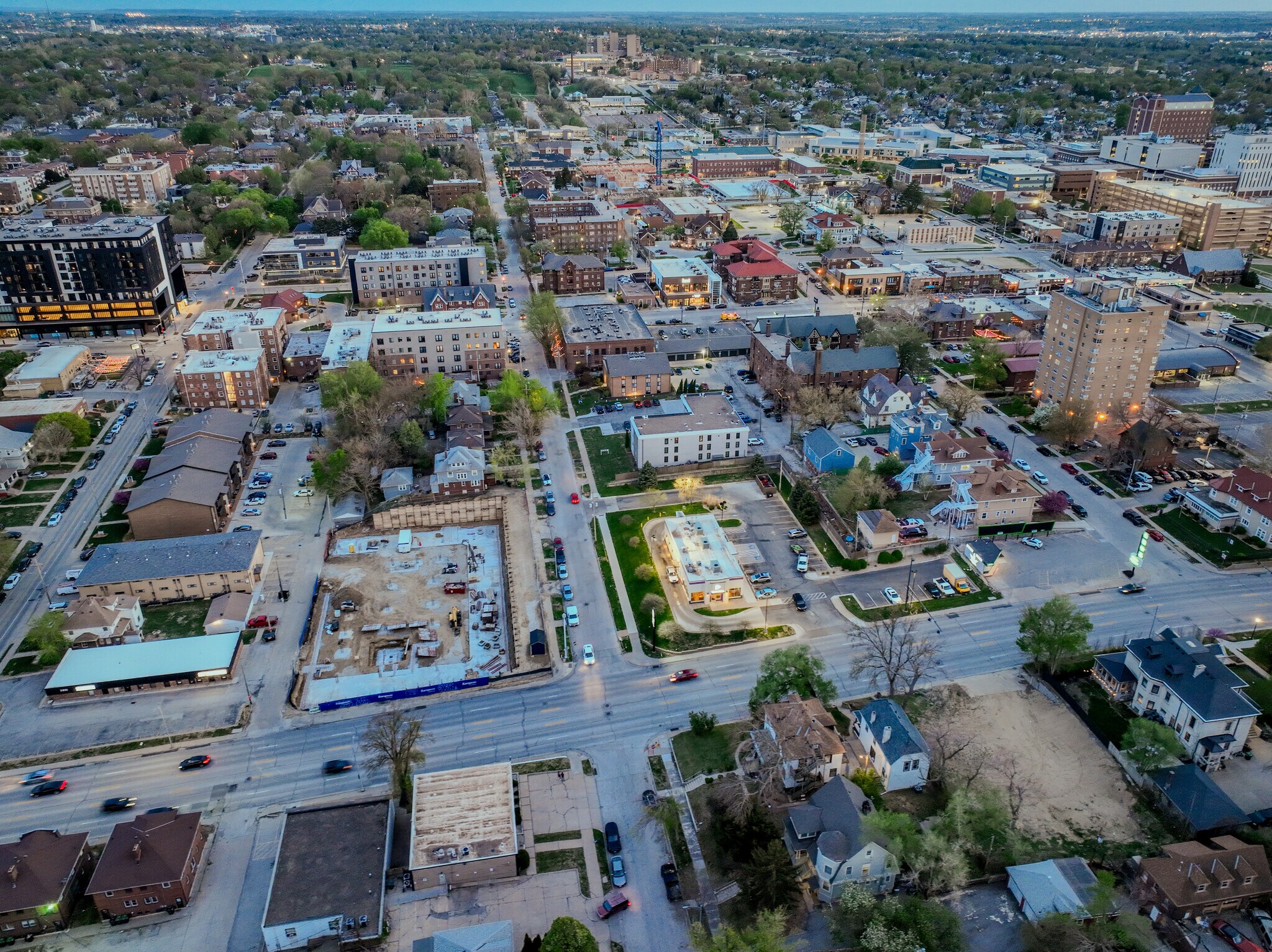 Building Photo - 3860 Dodge St