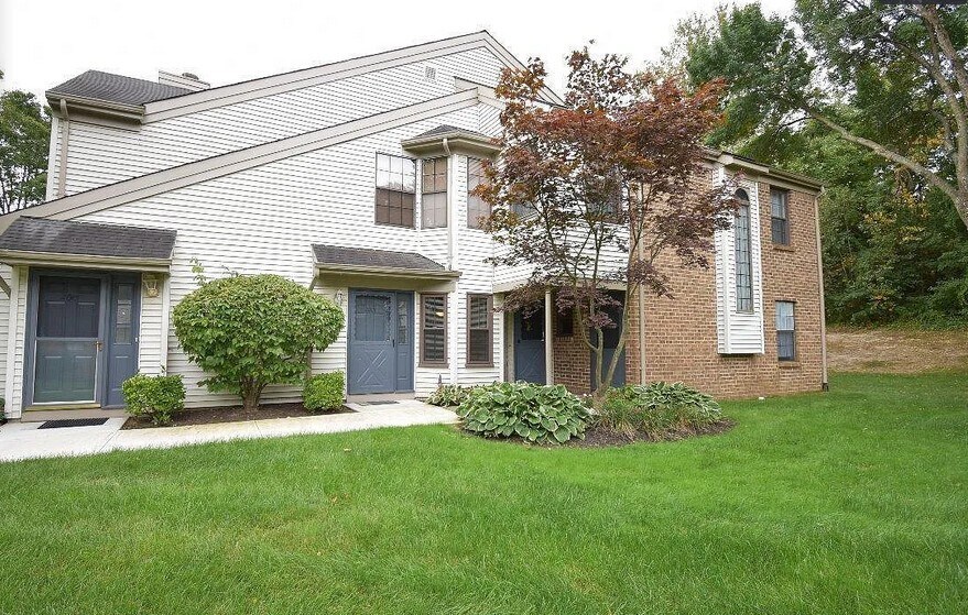 Building Photo - 2013 Bayhead Dr