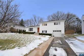 Building Photo - 16 Gurney Terrace