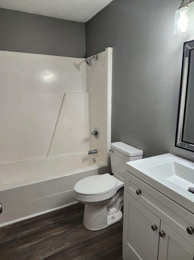 Building Photo - 1121 Morningside Dr