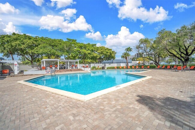 Building Photo - 1470 NE 123rd St