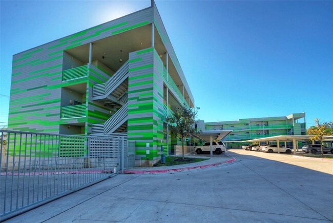 Building Photo - 4004 Banister Ln