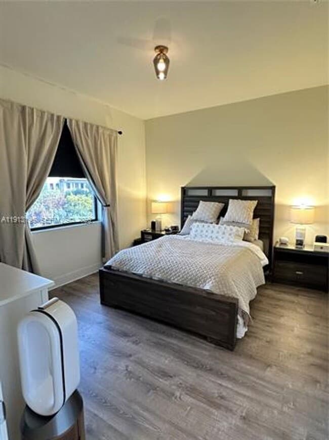 Building Photo - 7925 NW 104th Ave