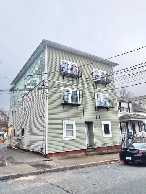 Building Photo - 86-88 Lawn Ave