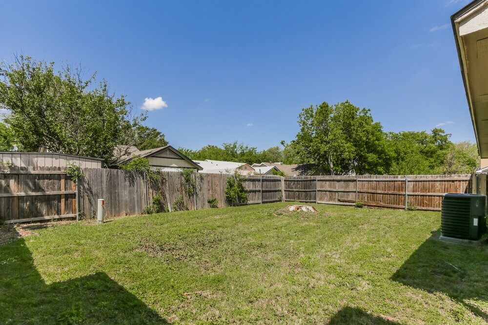 Building Photo - 5532 Four Winds Dr