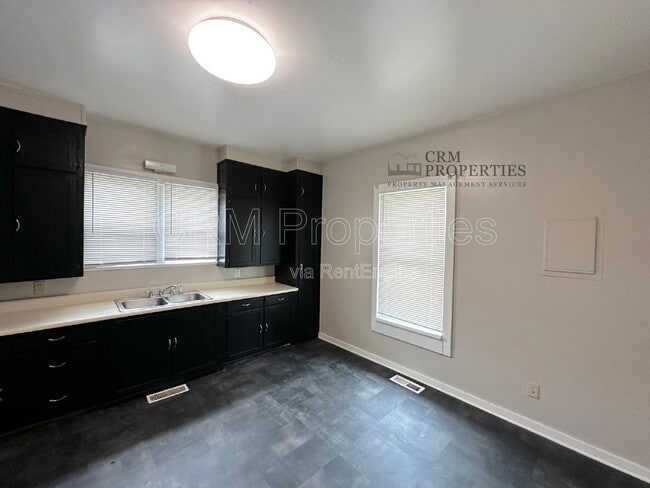 Building Photo - 1519 N Purdum St