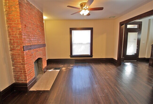 Building Photo - 38 W Oakland Ave