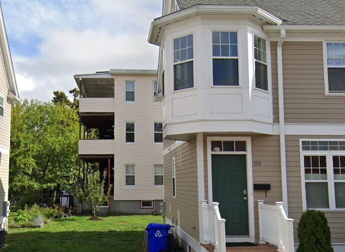 Building Photo - 21 Weitz St