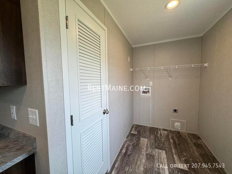 Building Photo - 111 H St