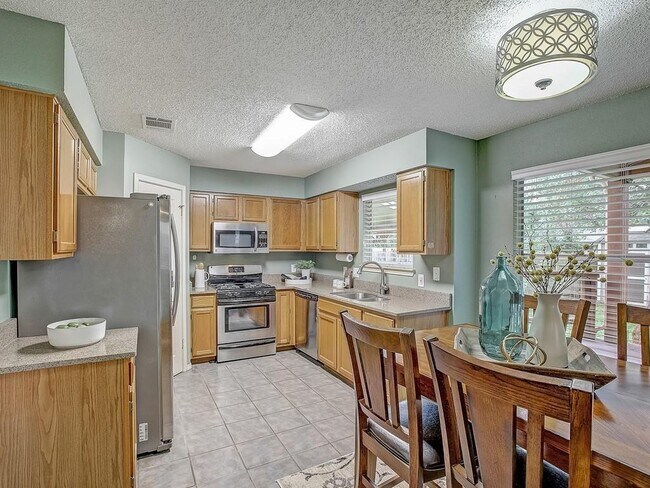 Building Photo - 7506 Montaque Dr