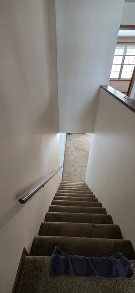 Building Photo - 5635 London Dr