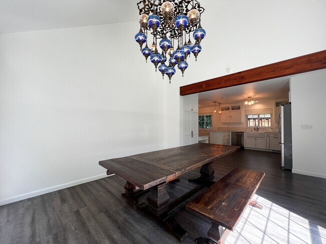 Building Photo - Beautifully Updated 3-Bedroom Home + Bonus Room with Private Backyard Retreat