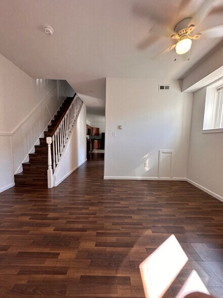 Primary Photo - 5651 E Wister St