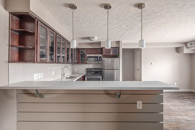 Kitchen - Circle 240