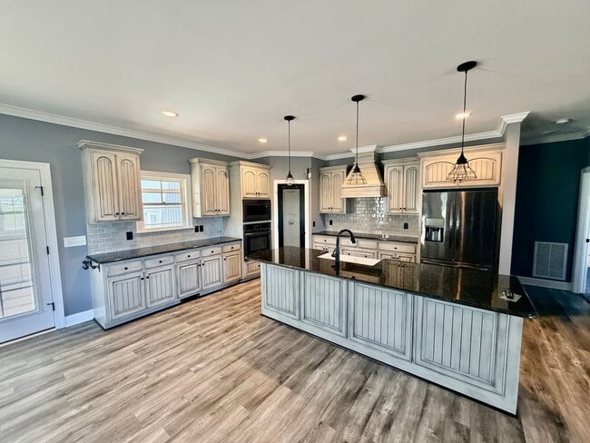 Building Photo - Quiet Country Living on 6+ Acres Between Rocky Mount and Wilson