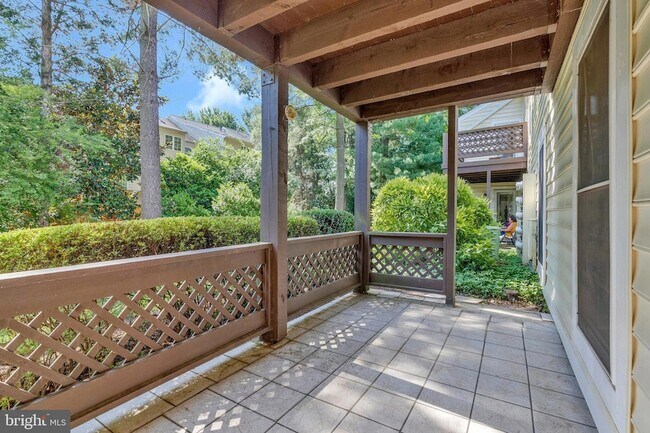 Building Photo - 10070 Oakton Terrace Rd