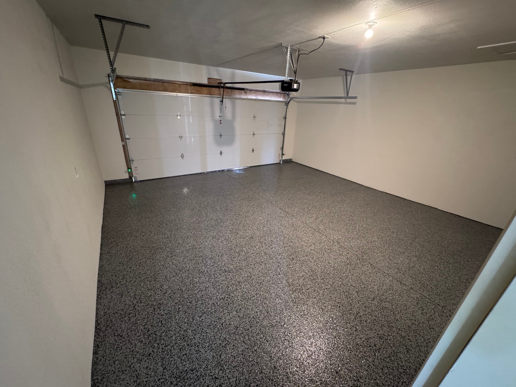 Building Photo - 629 E Pine St