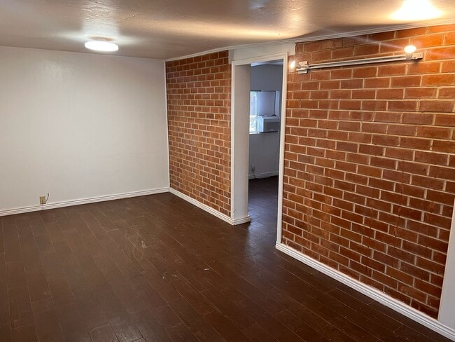 Building Photo - 2555 E Fort Lowell Rd