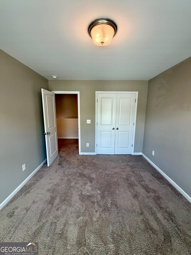 Building Photo - 7091 Gladstone Cir