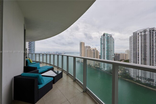 Building Photo - 300 S Biscayne Blvd