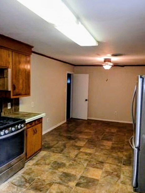 Building Photo - 1817 Wisteria Dr